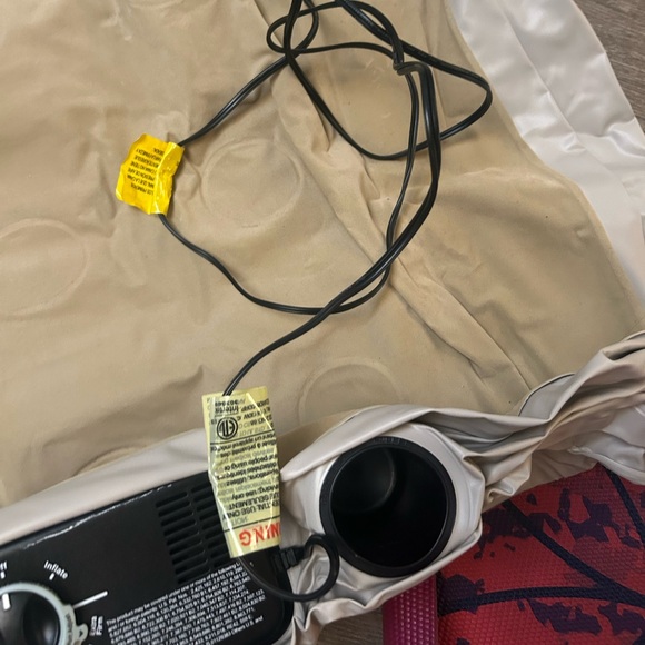 Serta Beige Inflatable Mattress with Built-in Pump - Picture 8 of 10